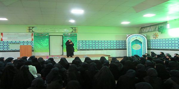 کلام صمیمی مدیریت با دانش آموزان با تاکید بر جشنواره تا ثریا(دبیرستان دوره اول دخترانه شماره ۳)